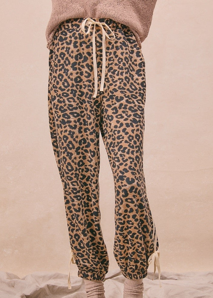Ari Leopard Joggers