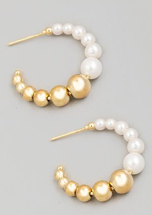 The It Girl Pearl Earrings