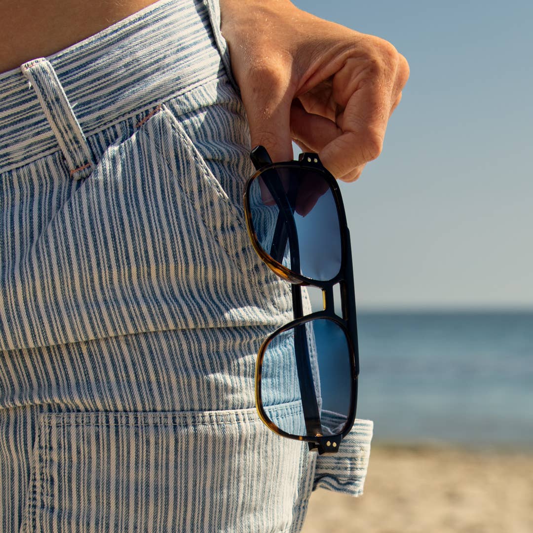BP19925 - Pedro - Onyx/Tortoise Fade / Grey Polarized Lens