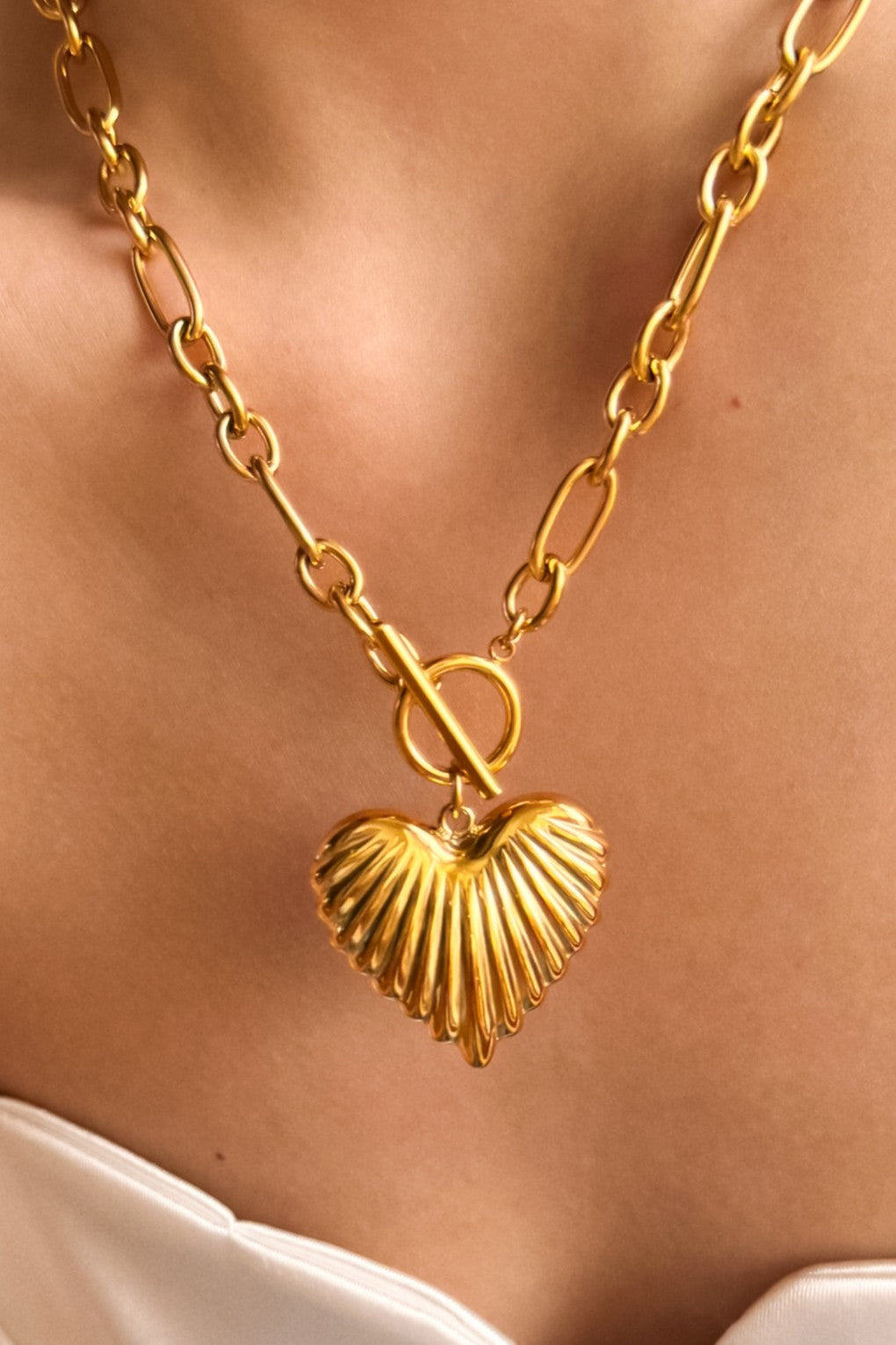 Farrah Heart Pendant Necklace