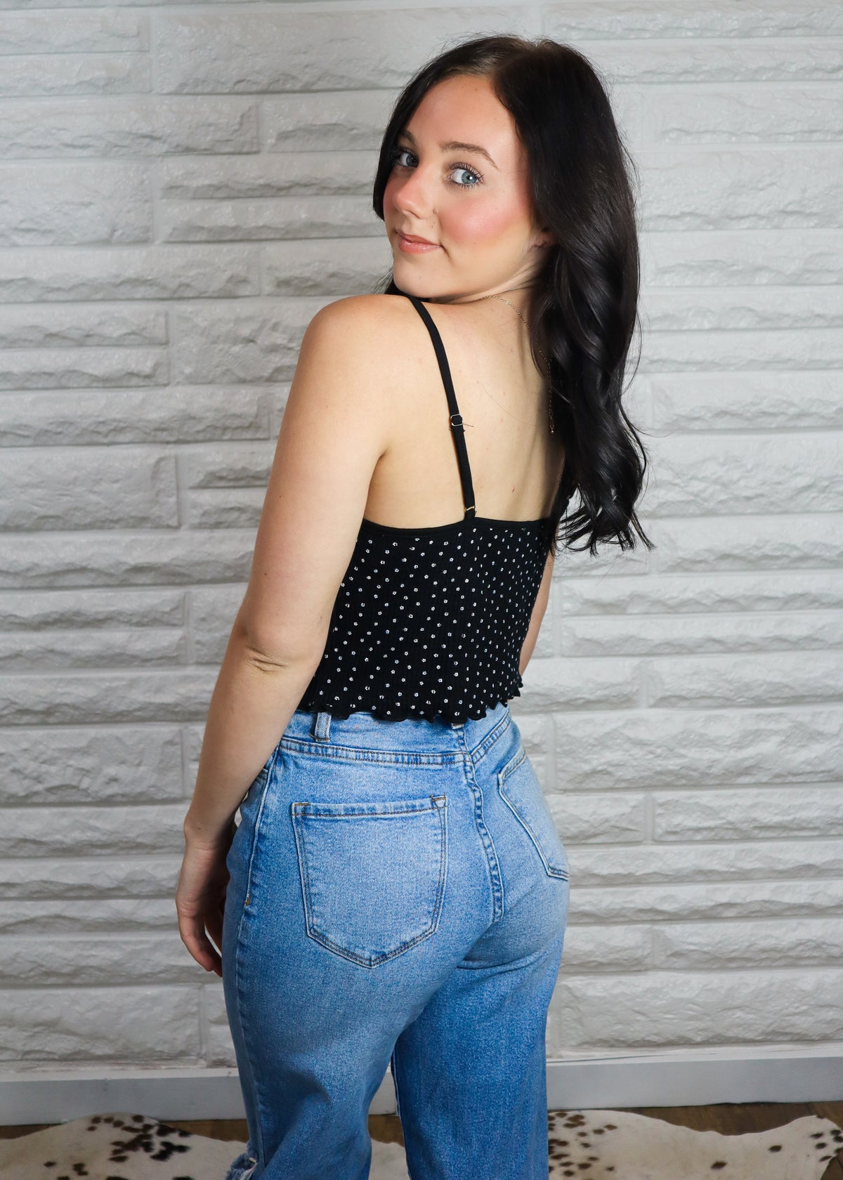 Dainty Petals Crop Tank - Black