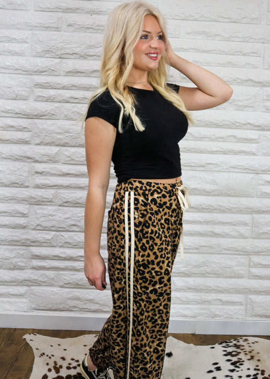 Ari Leopard Joggers